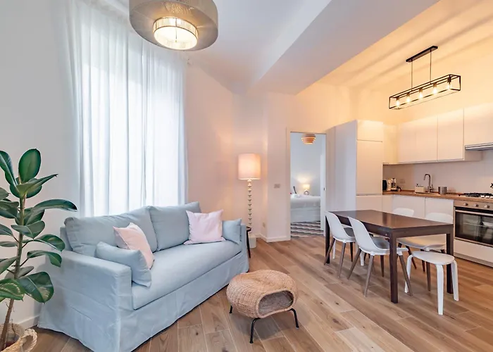 Domus Ana- Modern Elegance, Steps Away From The Colosseum And The Historic Center