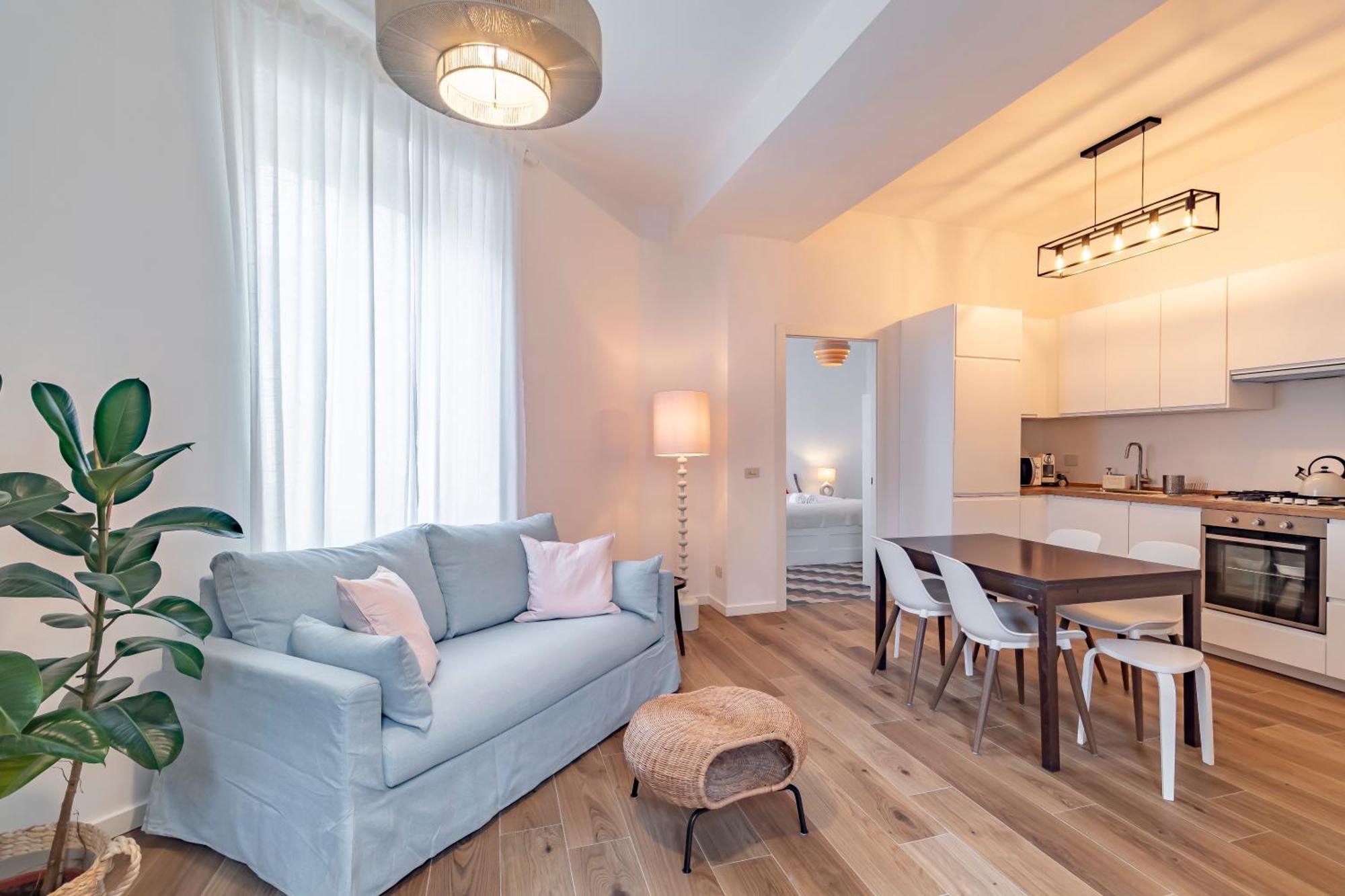 Domus Ana- Modern Elegance, Steps Away From The Colosseum And The Historic Center