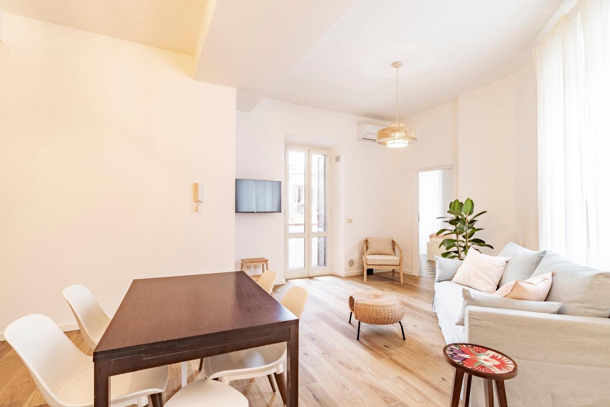 Domus Ana- Modern Elegance, Steps Away From The Colosseum And The Historic Center *